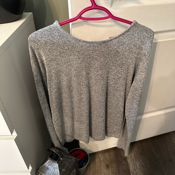 Ardene large long sleeve - Picture 2 of 2